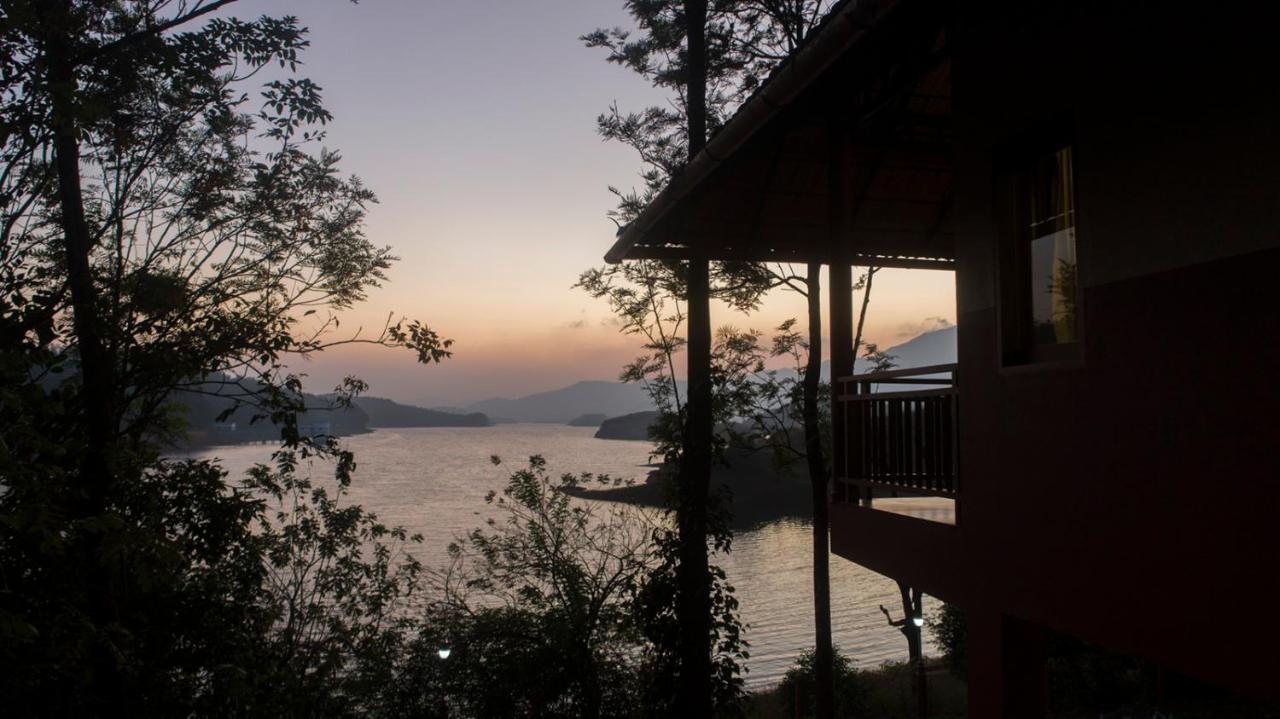 Terrace Resorts Vajanad Kültér fotó